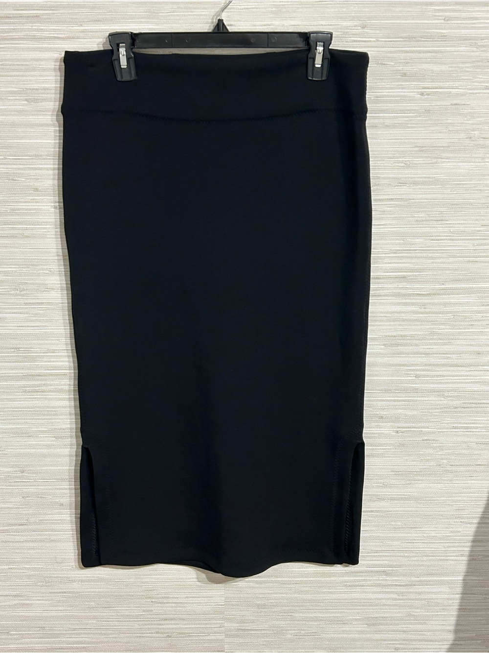 Spanx Spacer Skirt Very Black Size Large Pull-On Side Slits Stretch Pencil